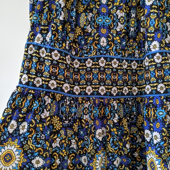 London Times Floral Stretchy Dress - Picture 3 of 8